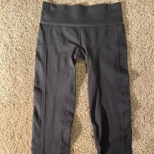 Lululemon Ebb to Street cropped leggings
